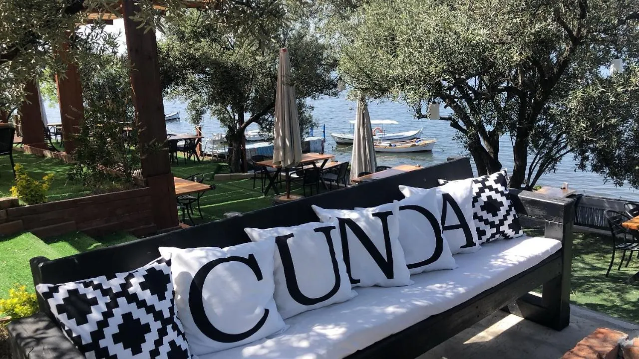 Qcunda Otel Ayvalik Hotel