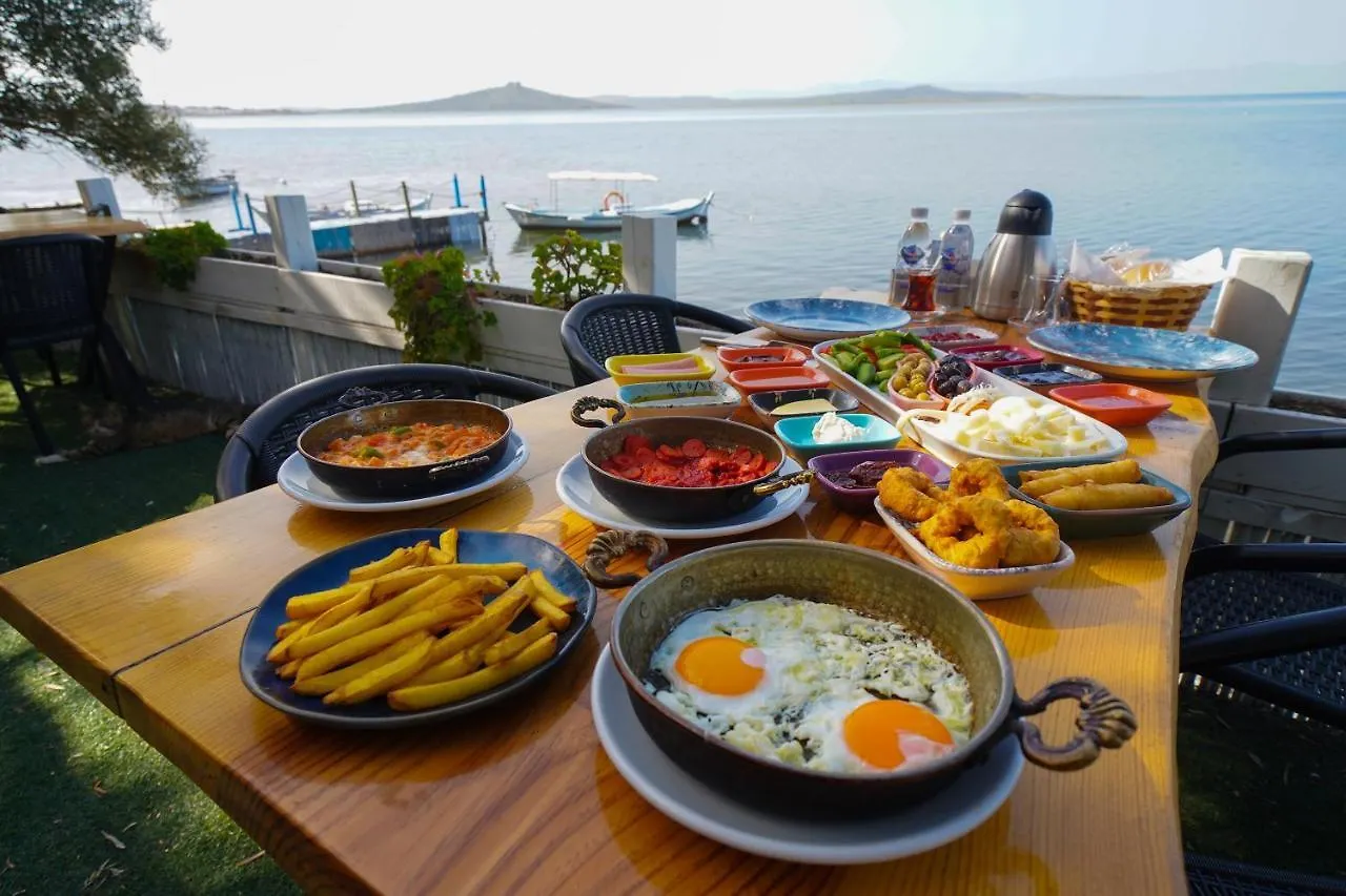 Qcunda Otel Ayvalik 0*,