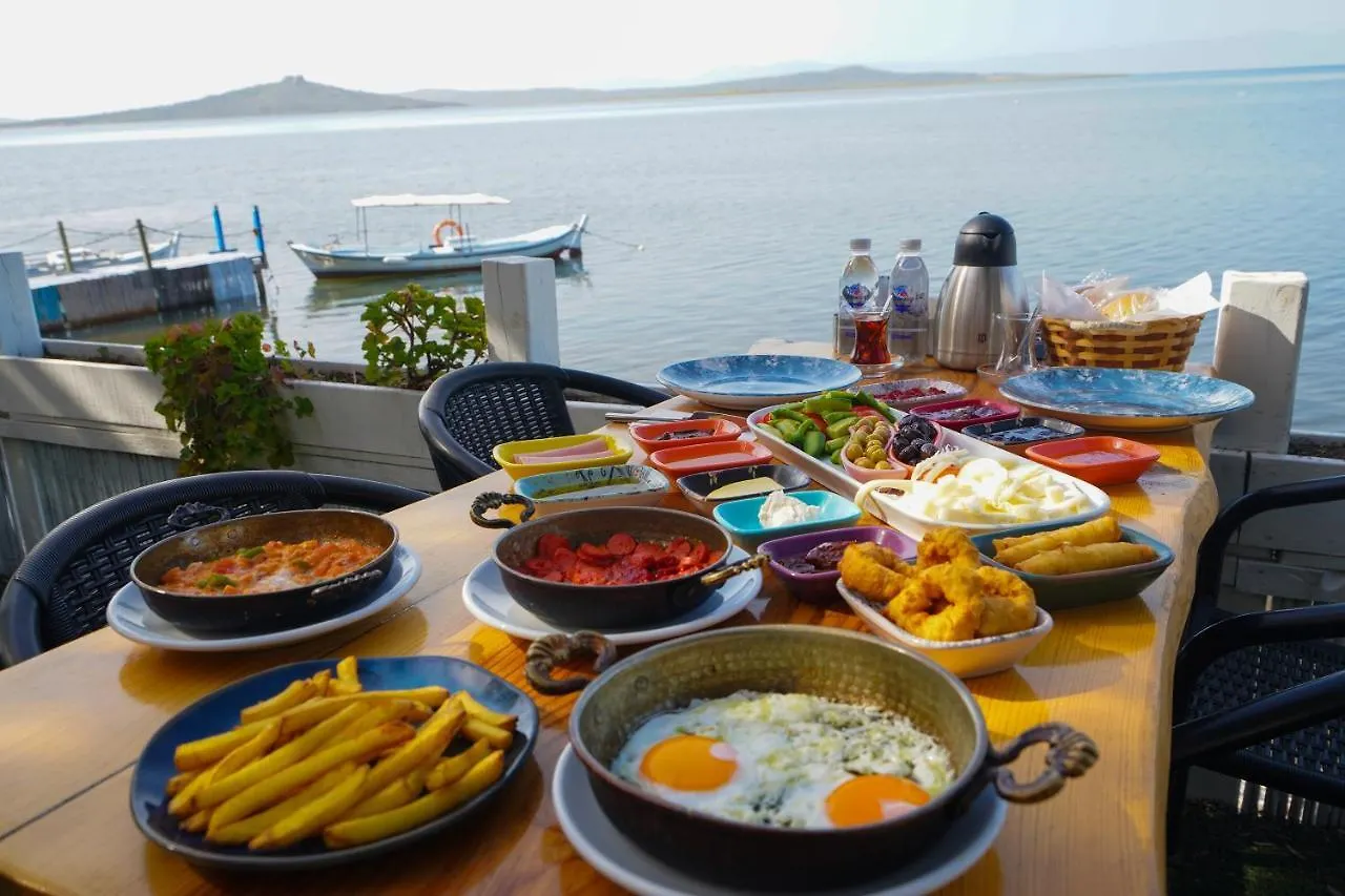 Qcunda Otel Ayvalik 0*,